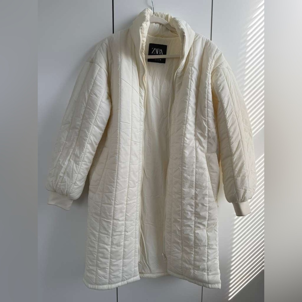Zara Women's Ivory Puffer Jacket